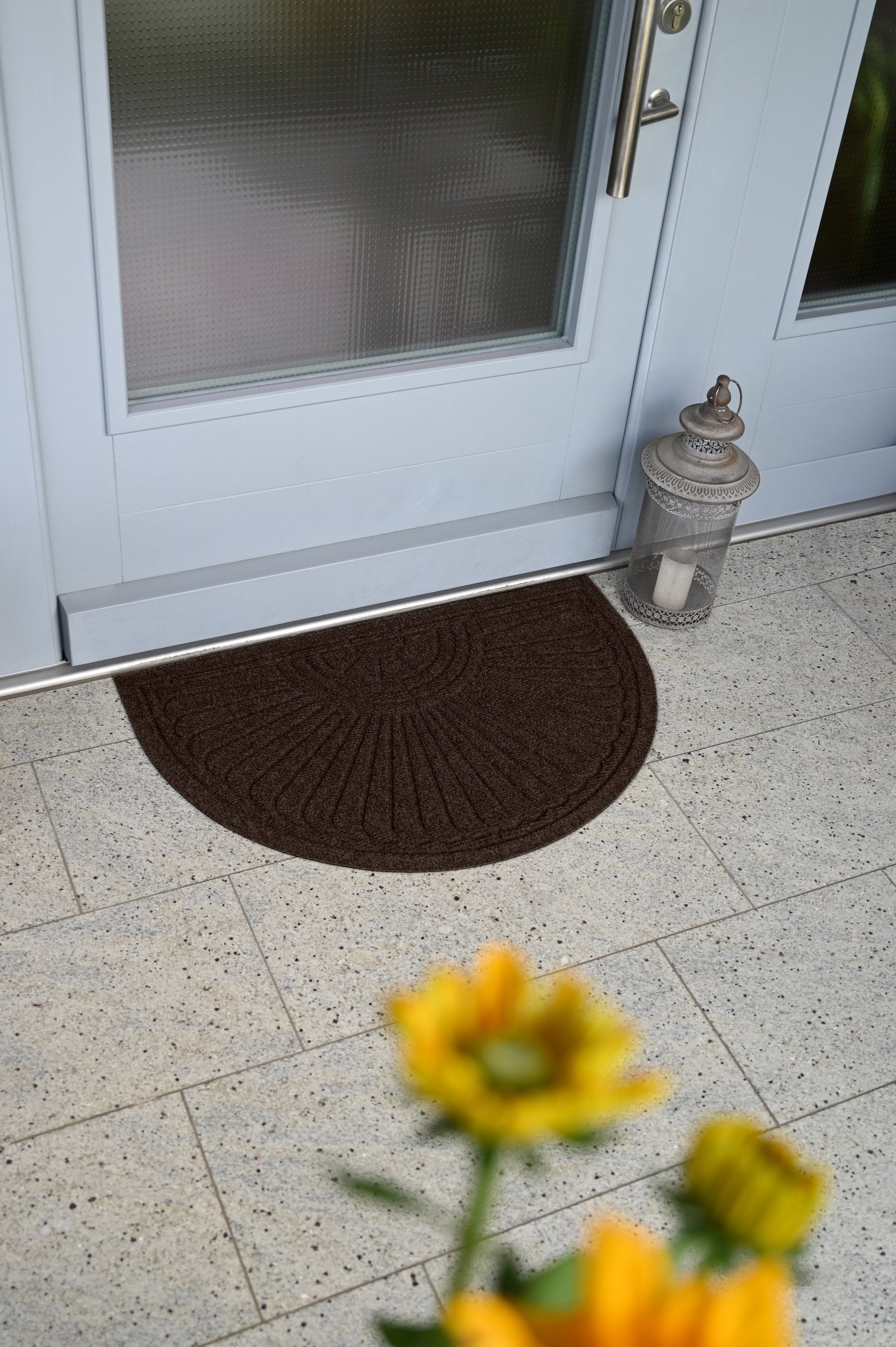 Halfmoon dark brown 55x85 cm