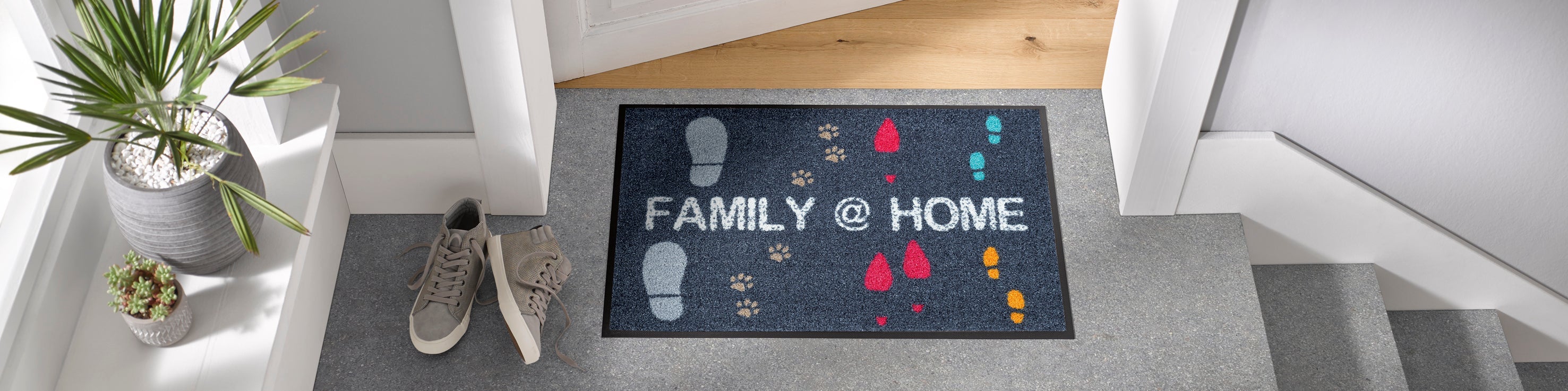 Family @ Home 50x75 cm